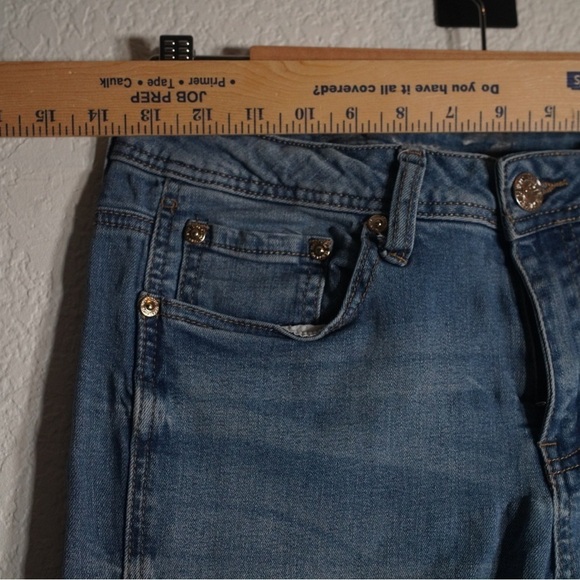 7 for all Mankind Women’s Jeans Distressed Capris Ankle Cooped Denim Size 4 - Picture 10 of 13